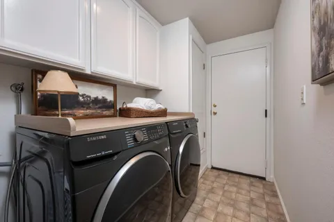 $875,000 | 1422 Via Vista, San Mateo, CA 94404