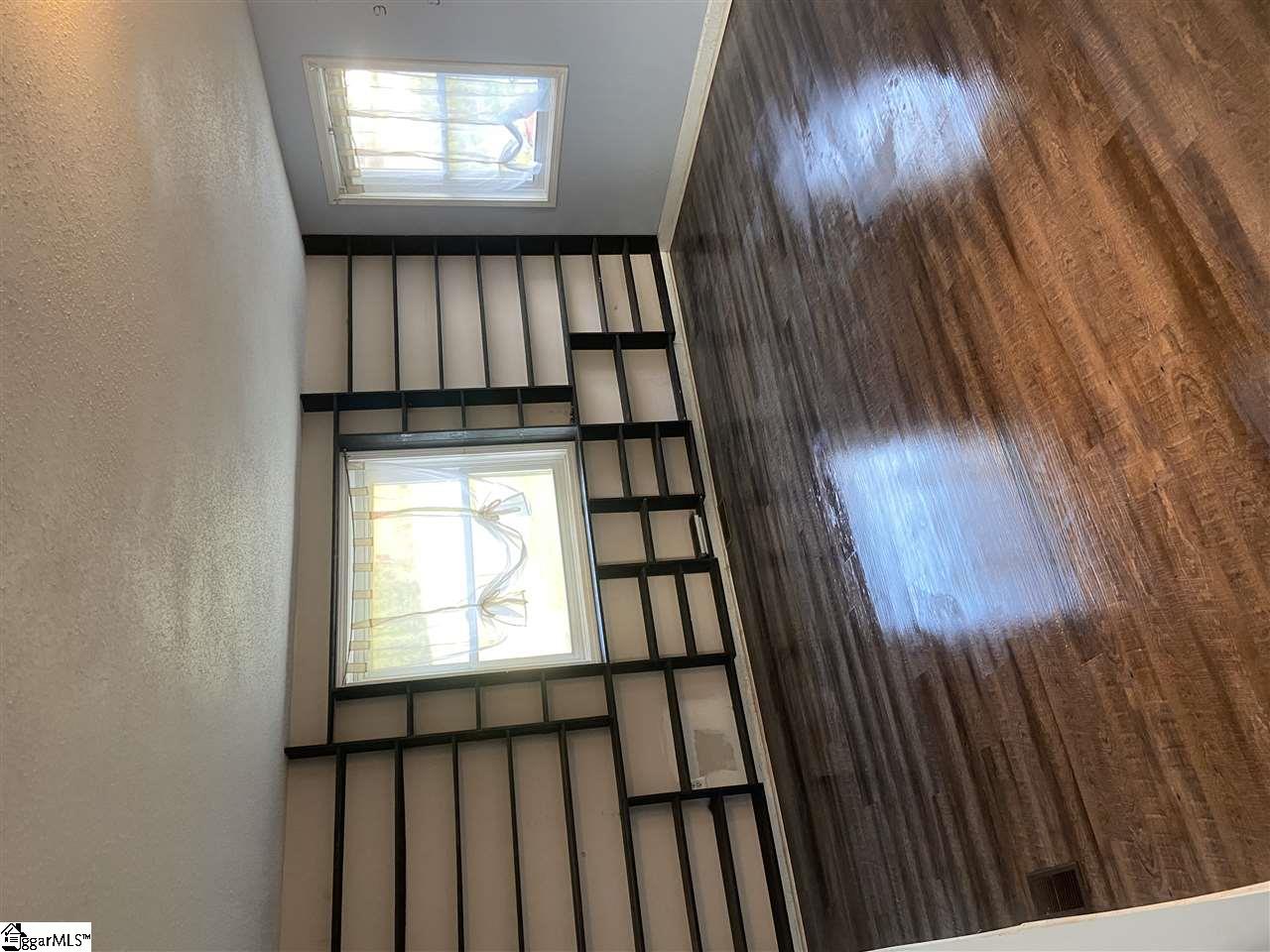397 Old Farrs Bridge Road Greenville, SC 29611 - Photo 4 of 15 Gallery Image 4