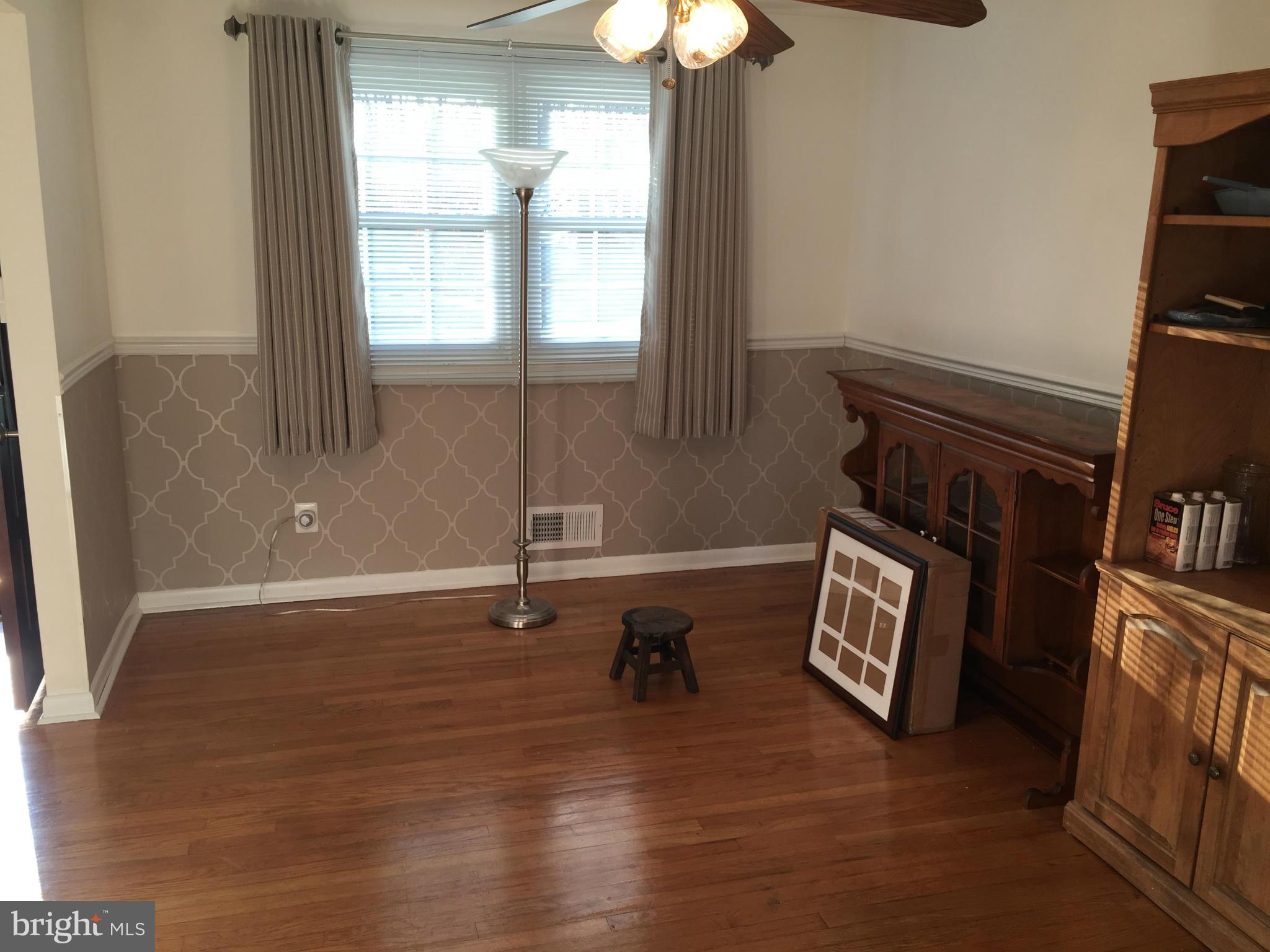 8635 Delegge Road Baltimore, MD 21237 - Photo 13 of 27 Dining Room