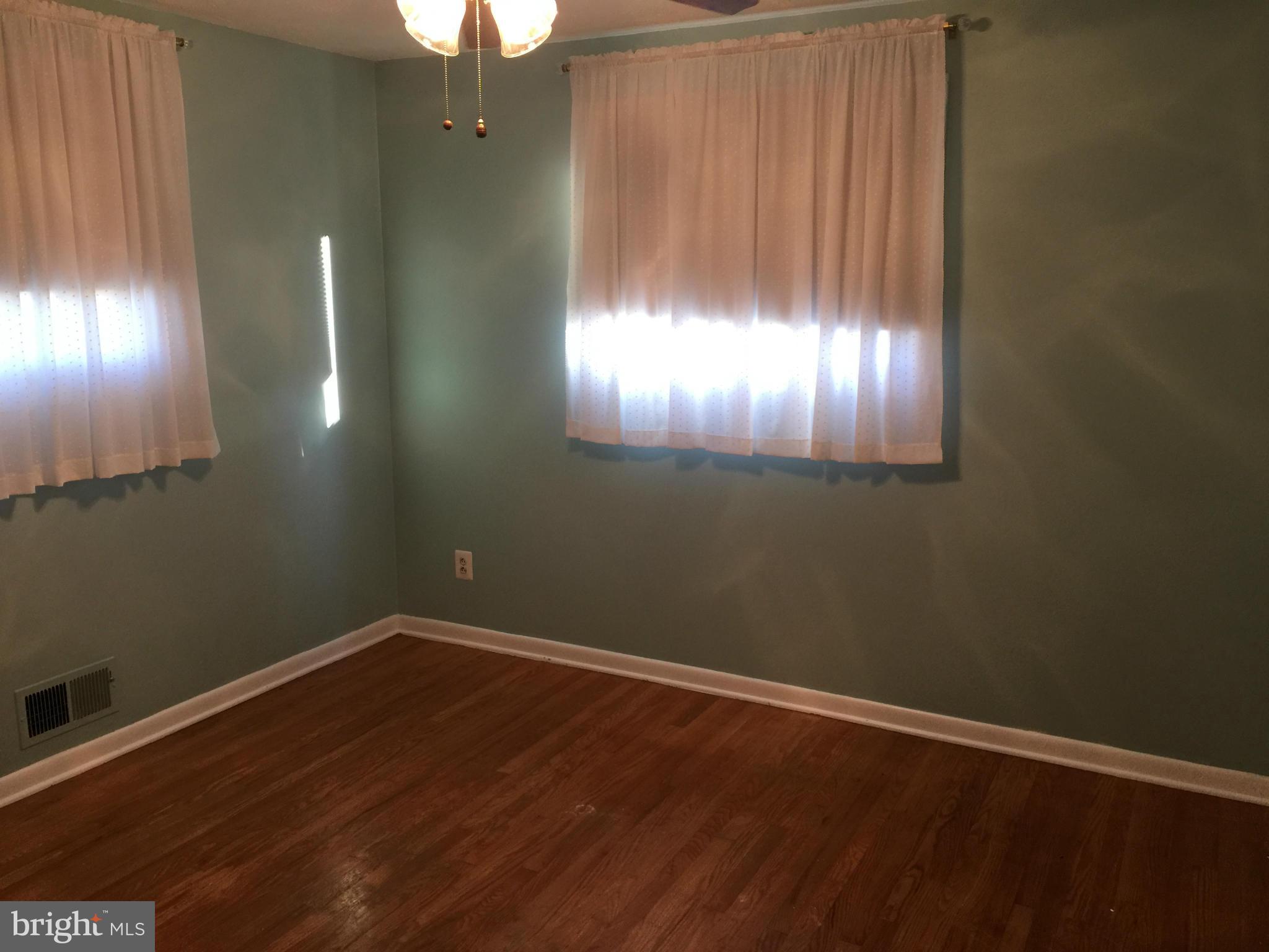 8635 Delegge Road Baltimore, MD 21237 - Photo 20 of 27 Bedroom