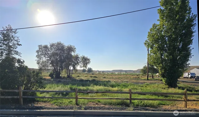 $50,000 | 327 1st Street, Wilson Creek, WA 98860