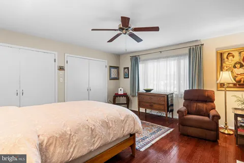 $650,000 | 214 North 22nd Street, Unit 9B, Philadelphia, PA 19103