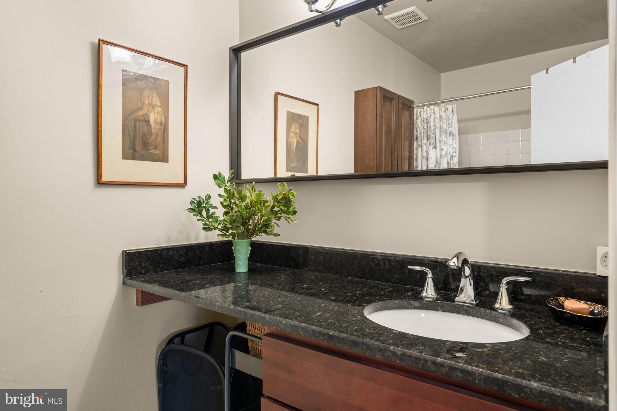 214 North 22nd Street, Unit 9B Philadelphia, PA 19103 - Photo 20 of 27