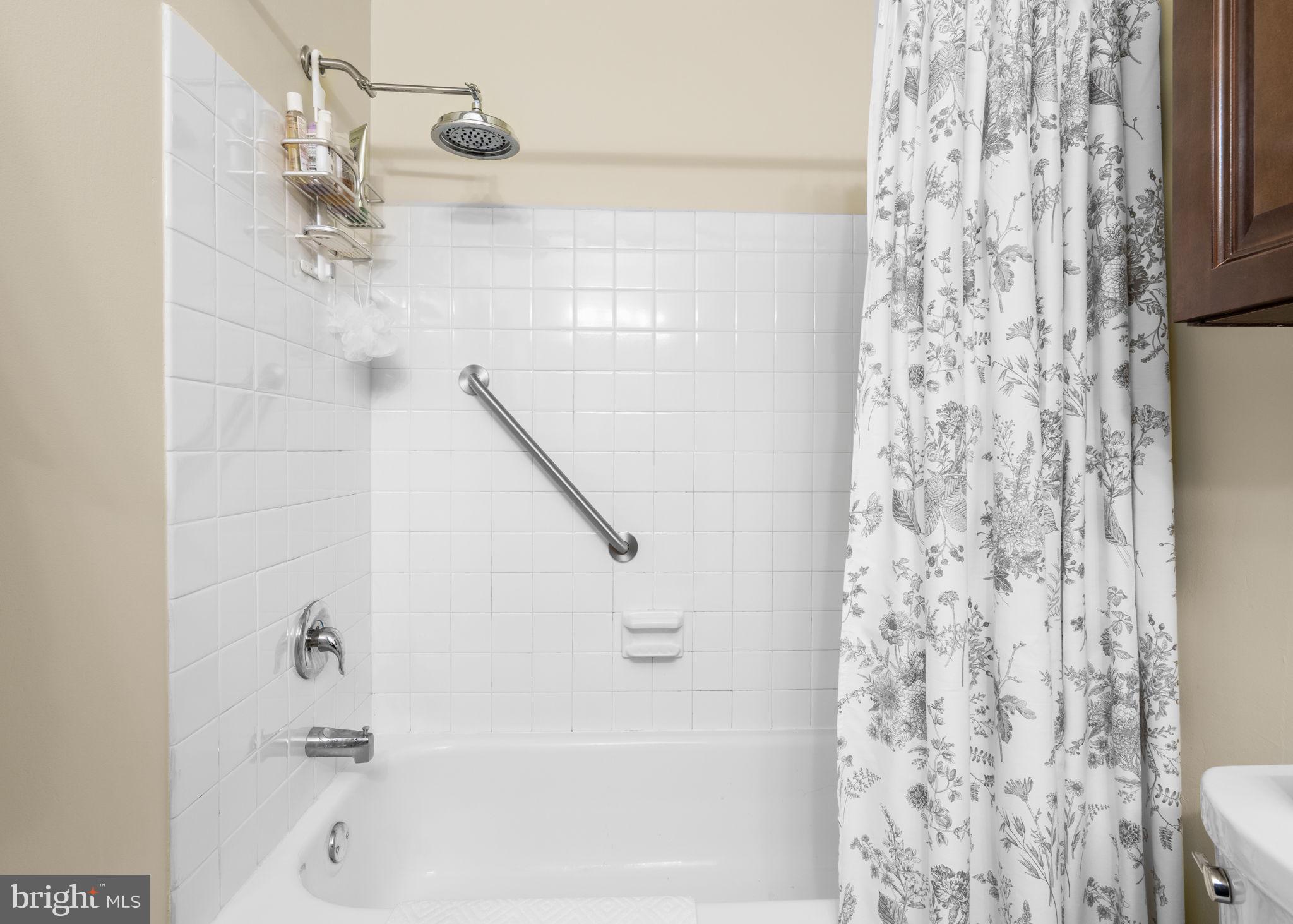 214 North 22nd Street, Unit 9B Philadelphia, PA 19103 - Photo 21 of 27