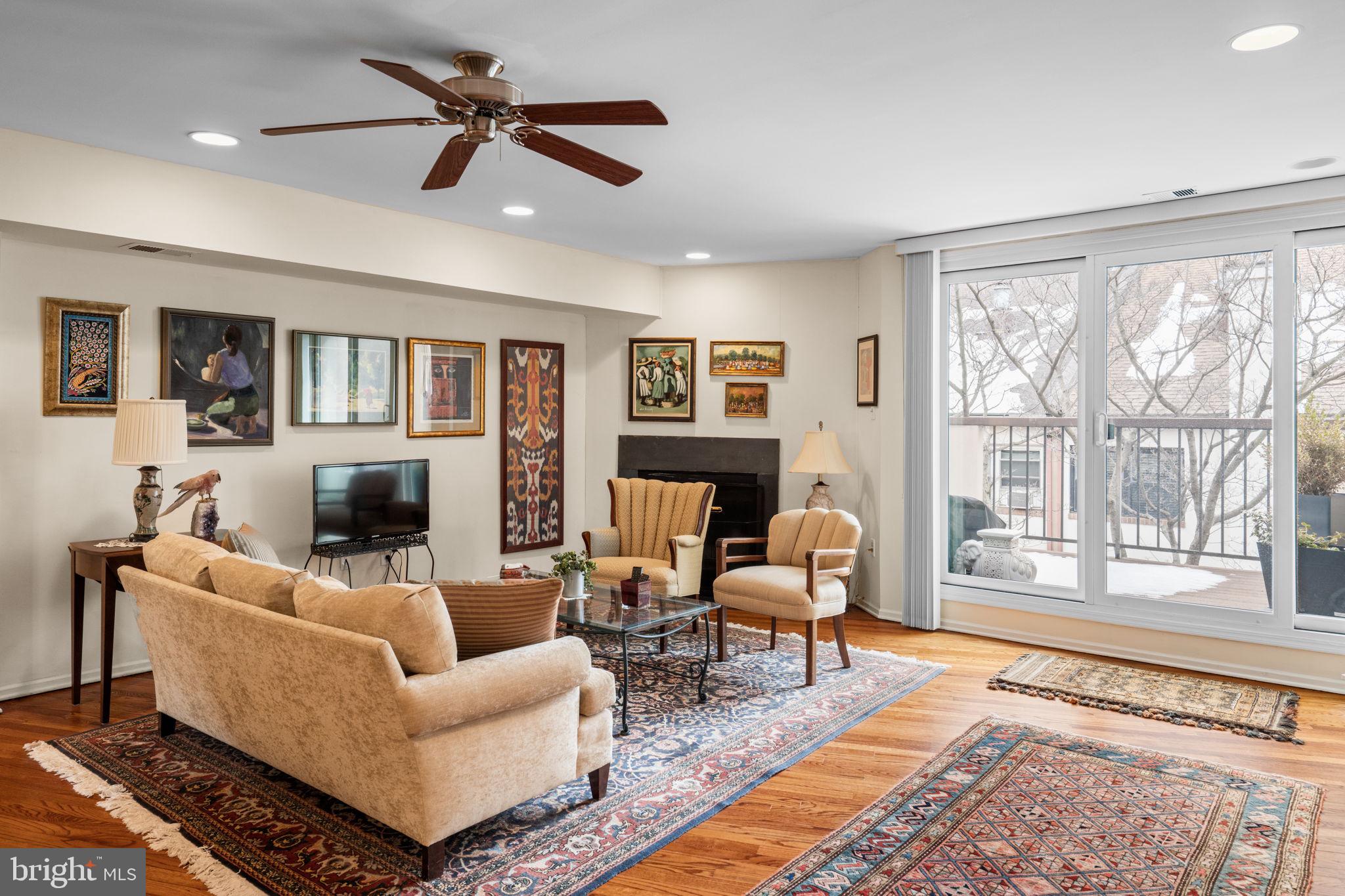 214 North 22nd Street, Unit 9B Philadelphia, PA 19103 - Photo 7 of 27