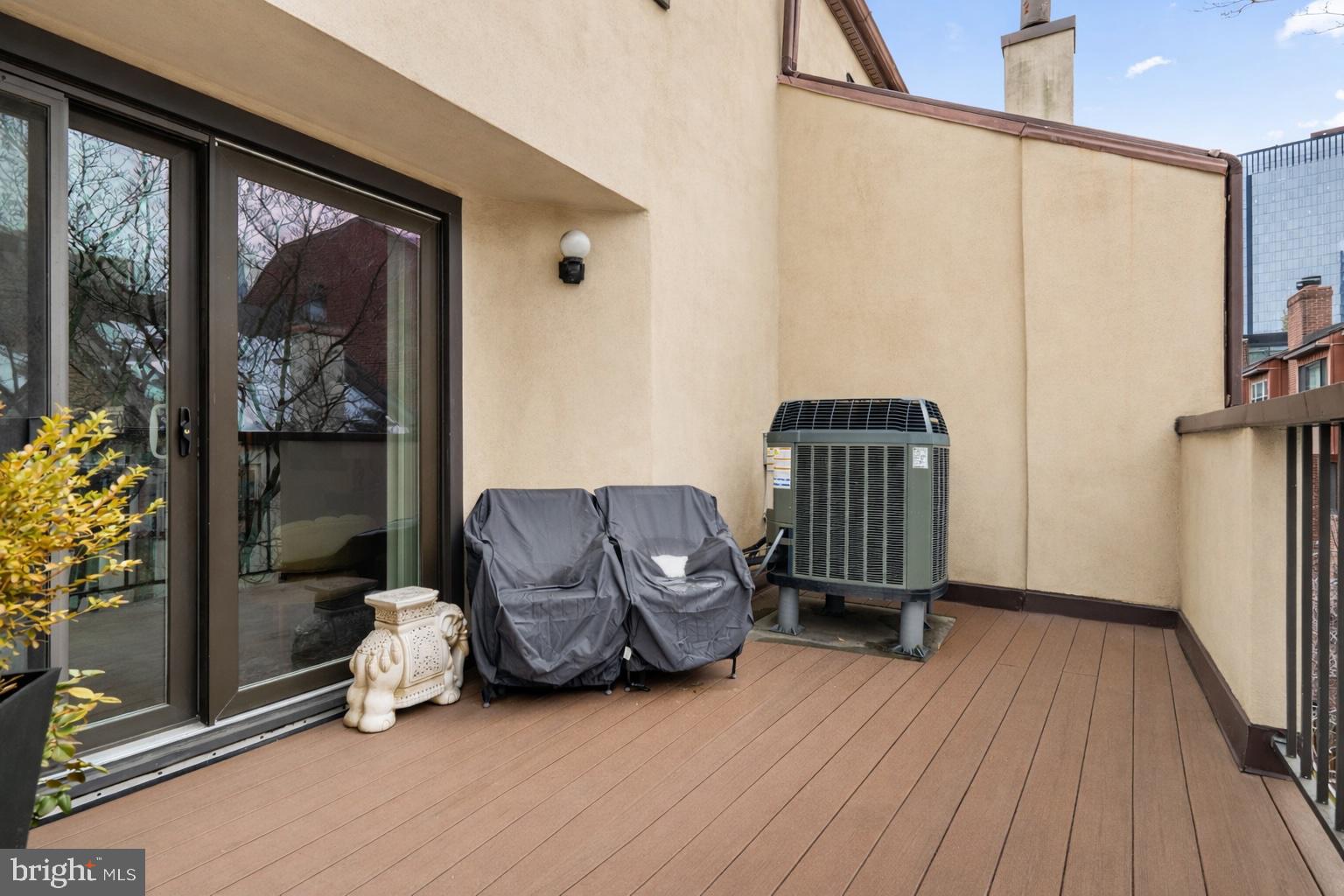 214 North 22nd Street, Unit 9B Philadelphia, PA 19103 - Photo 8 of 27