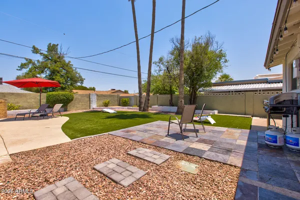 a view of an outdoor space