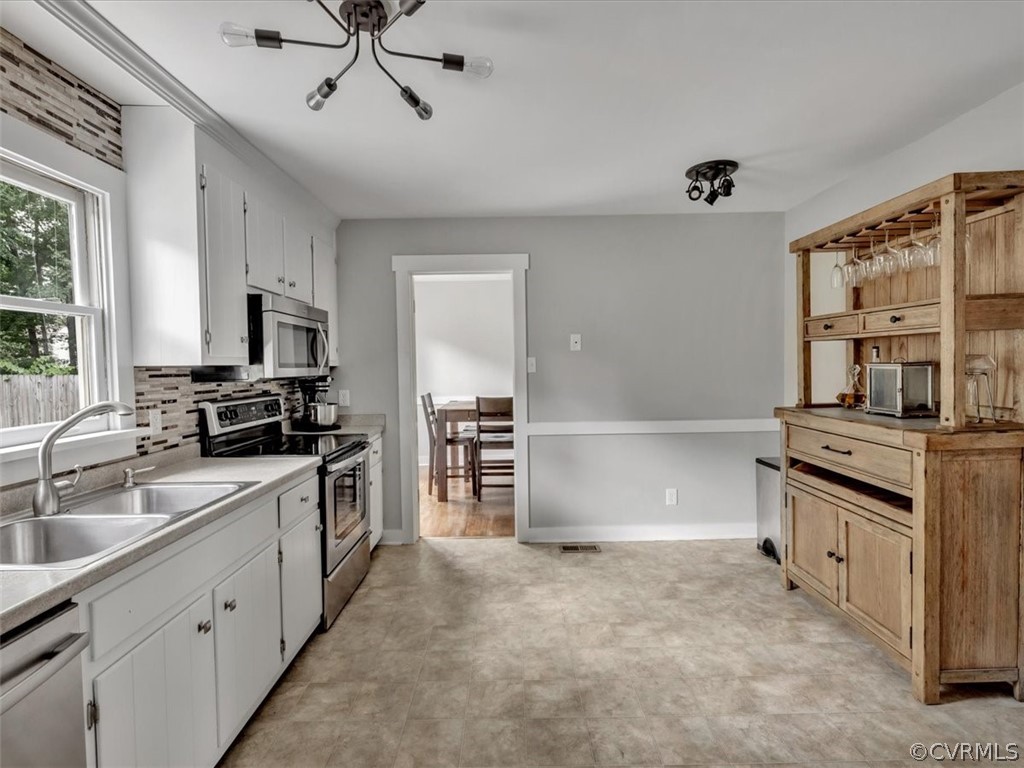 2106 Esquire Road North Chesterfield, VA 23235 - Photo 10 of 27 Gallery Image 10