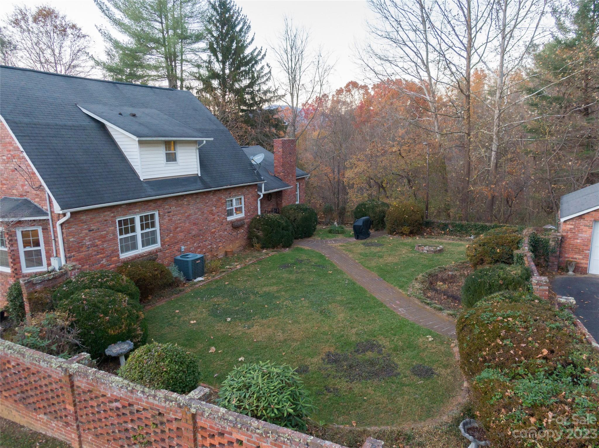 221 Spring Street Canton, NC 28716 - Photo 30 of 38 Gallery Image 30