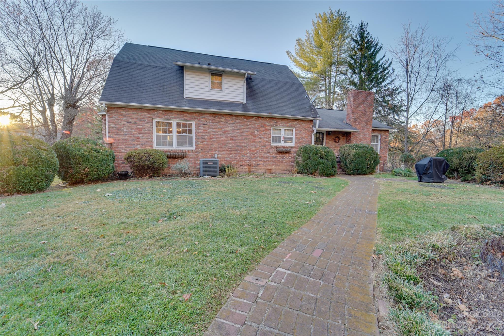 221 Spring Street Canton, NC 28716 - Photo 31 of 38 Gallery Image 31