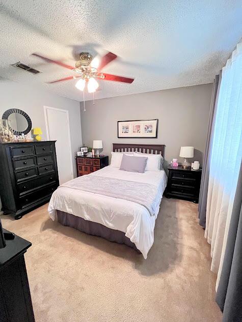 4813 53rd Street Lubbock, TX 79414 - Photo 16 of 21 4813 Owners bedroom