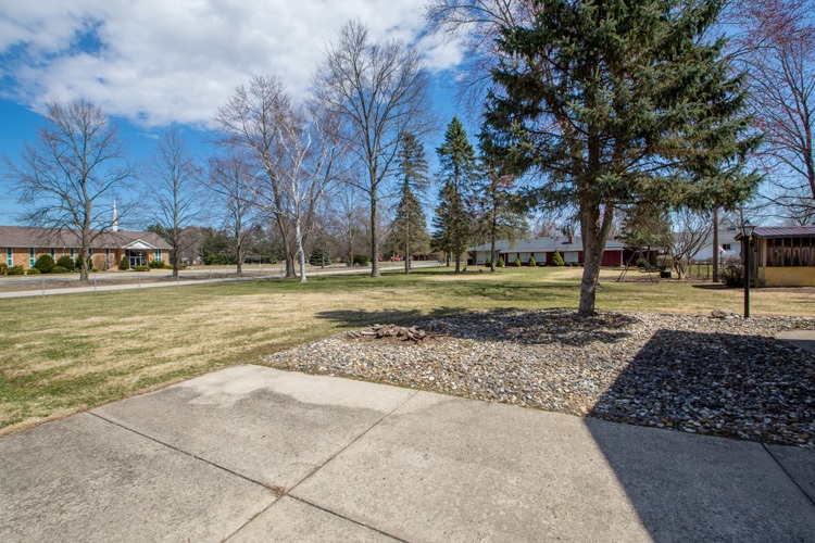 55705 Buckeye Road Mishawaka, IN 46545 - Photo 27 of 29 Gallery Image 27