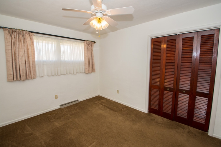 55705 Buckeye Road Mishawaka, IN 46545 - Photo 9 of 29 Gallery Image 9