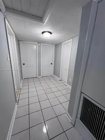 $1,000 | 1742 West Unit 26th Street, Jacksonville, FL 32209