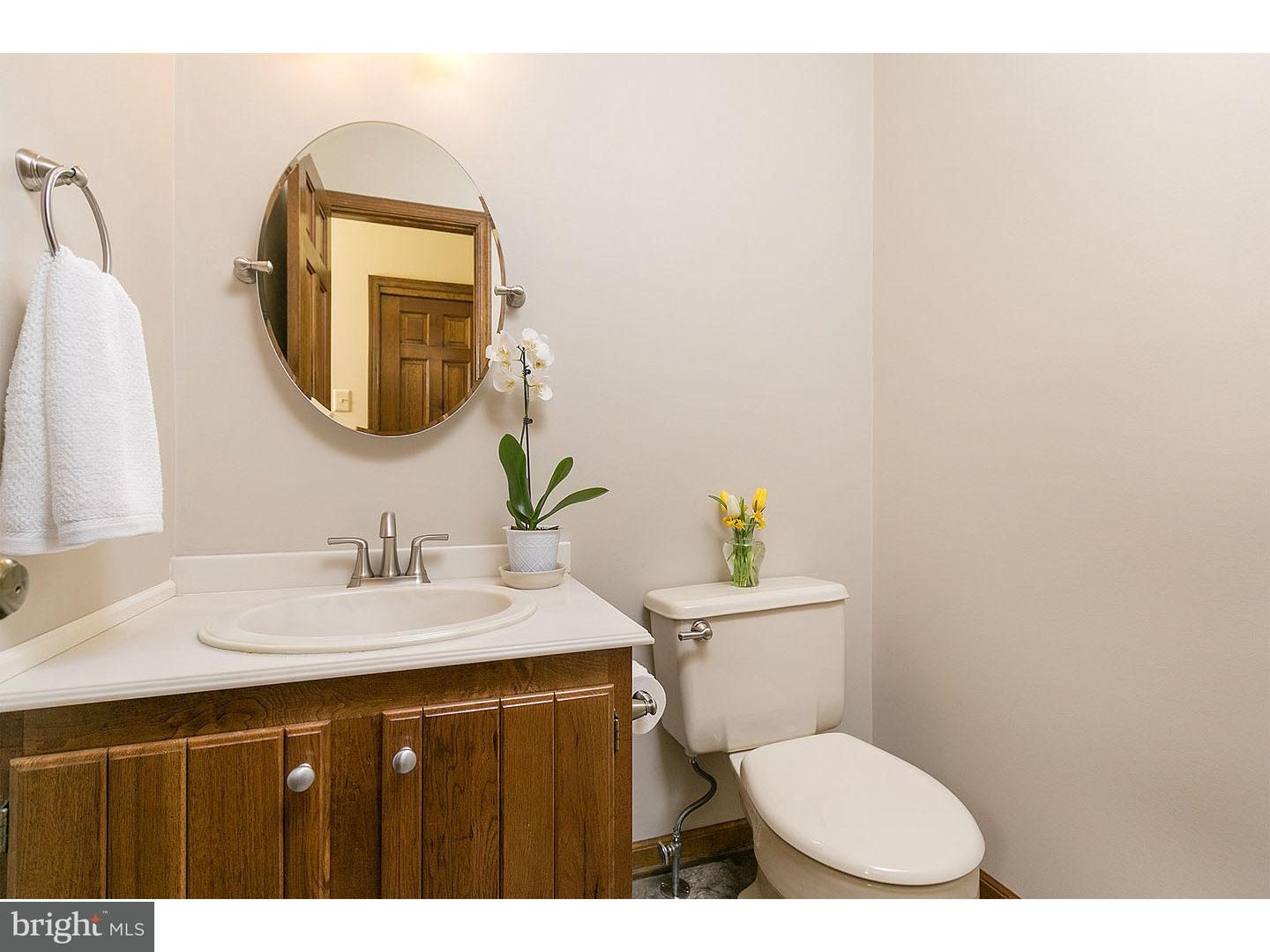 812 Fernwood Road Moorestown, NJ 08057 - Photo 11 of 25 Half Bath