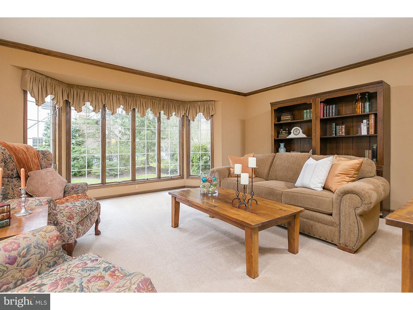 812 Fernwood Road Moorestown, NJ 08057 - Photo 4 of 25 Living Room