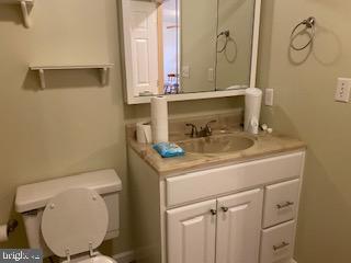 426 Clover Road Etters, PA 17319 - Photo 13 of 25 Main level bathroom