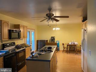 426 Clover Road Etters, PA 17319 - Photo 4 of 25 Kitchen