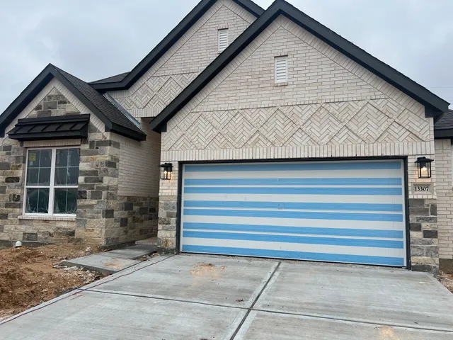 $430,000 | 13307 Valley Orchard, Tomball, TX 77375