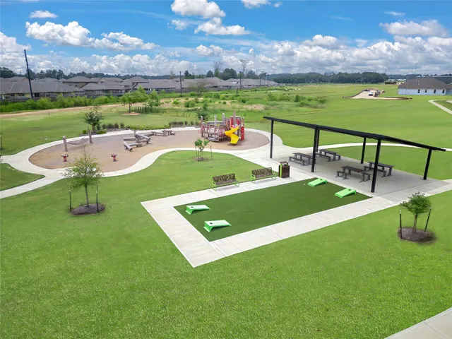 $430,000 | 13307 Valley Orchard, Tomball, TX 77375