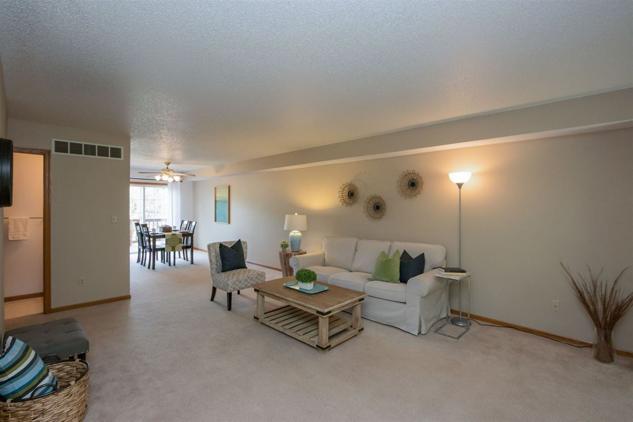 1933 Earl Road Iowa City, IA 52246 - Photo 2 of 17 Gallery Image 2