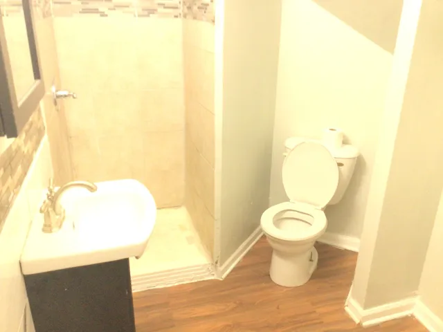 $2,400 | 8518 South Givins Court, Chicago, IL 60620