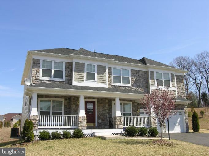 4133 Agency Loop Triangle, VA 22172 - Photo 1 of 30 Exterior (Main)