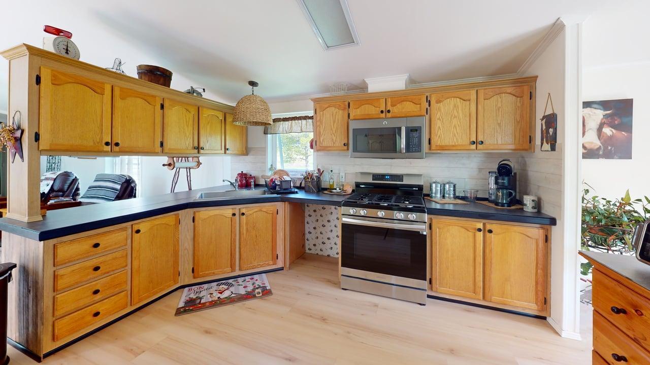 9 Smith Lane Levant, ME 04456 - Photo 3 of 46