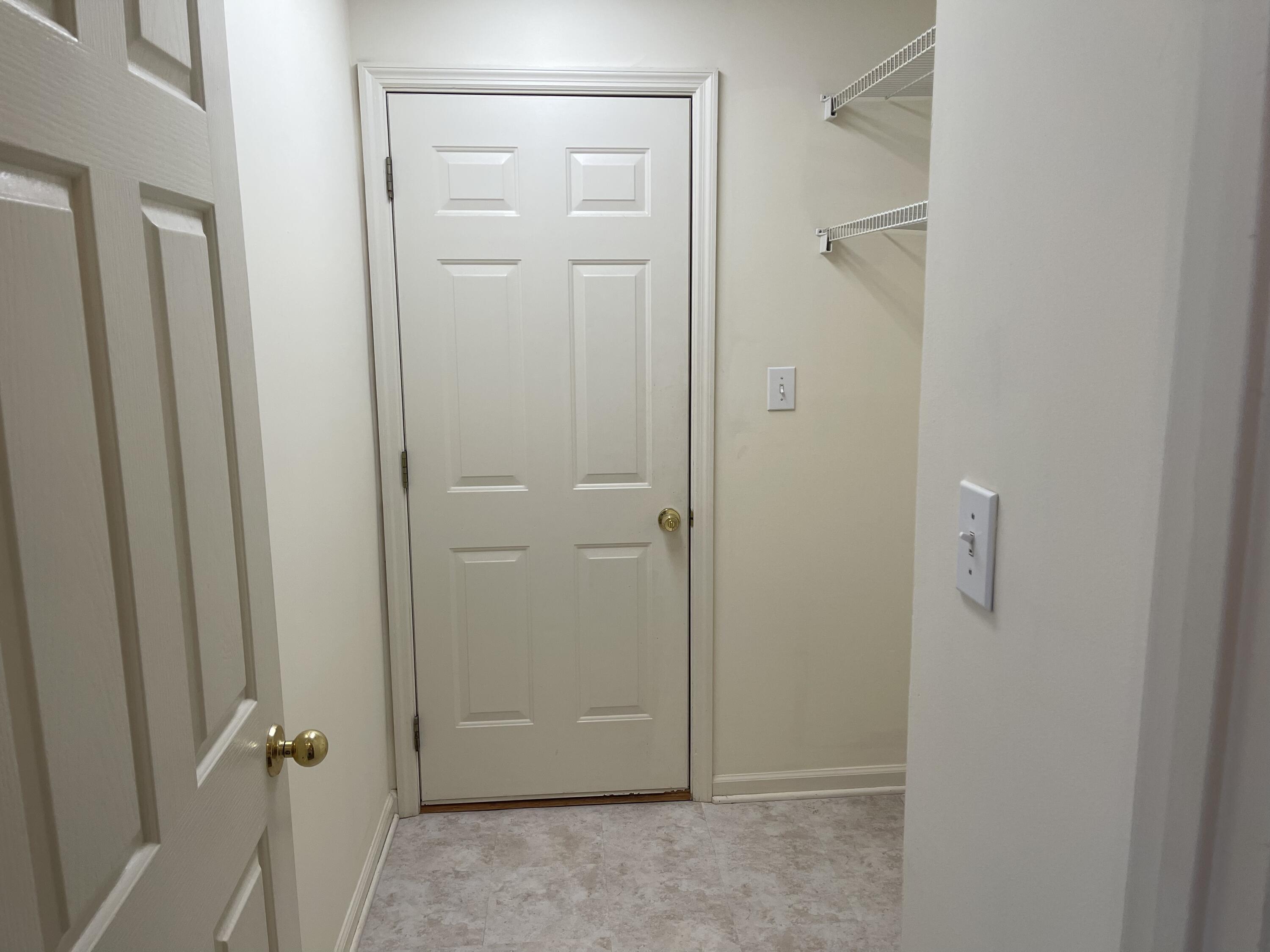 3533 Robinhill Way Lexington, KY 40513 - Photo 16 of 20 BC2D772F-D1CA-48CE-A351-9C182613F68B