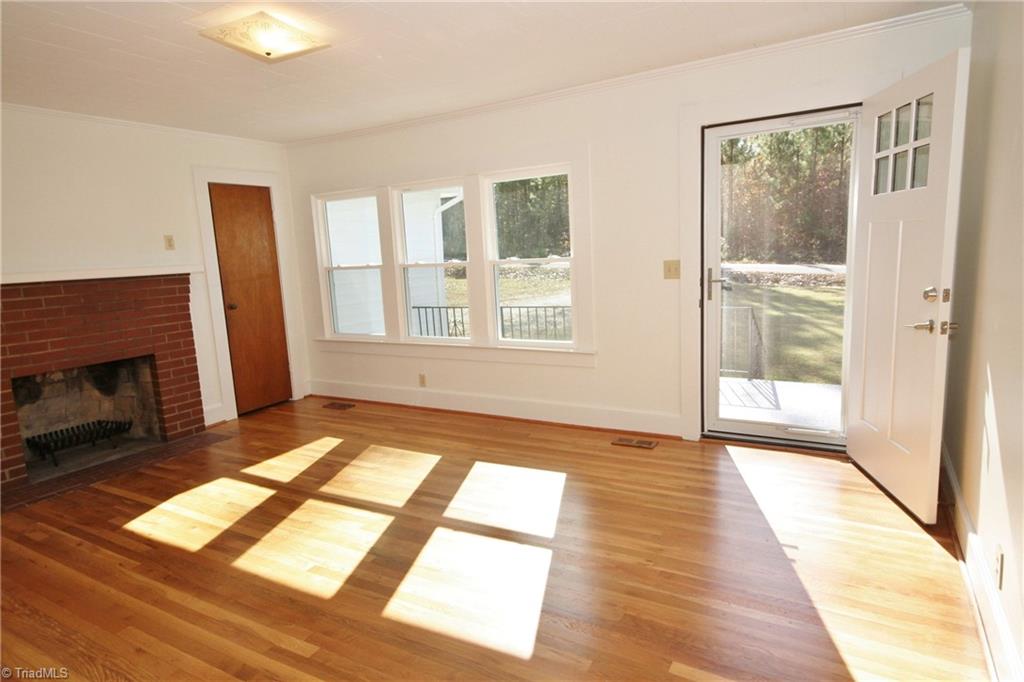 659 Loop Road Burlington, NC 27217 - Photo 4 of 25 Gallery Image 4