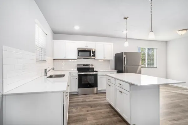 $394,900 | 541 Needlewood Drive, Cedar Springs, MI 49319