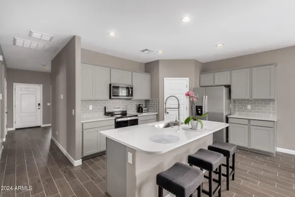 $4,200 | 23950 West Hilton Avenue, Buckeye, AZ 85326