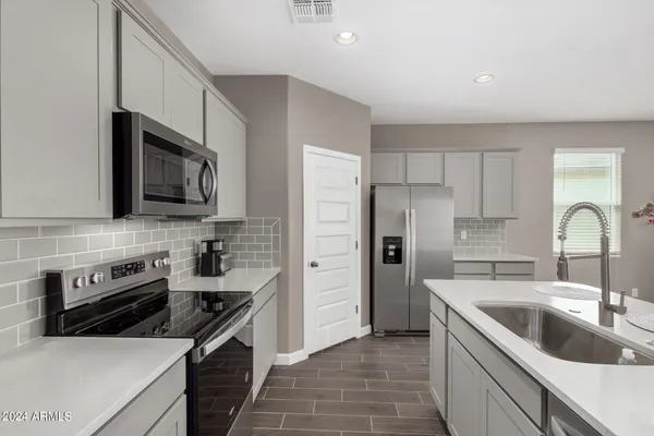 $4,200 | 23950 West Hilton Avenue, Buckeye, AZ 85326