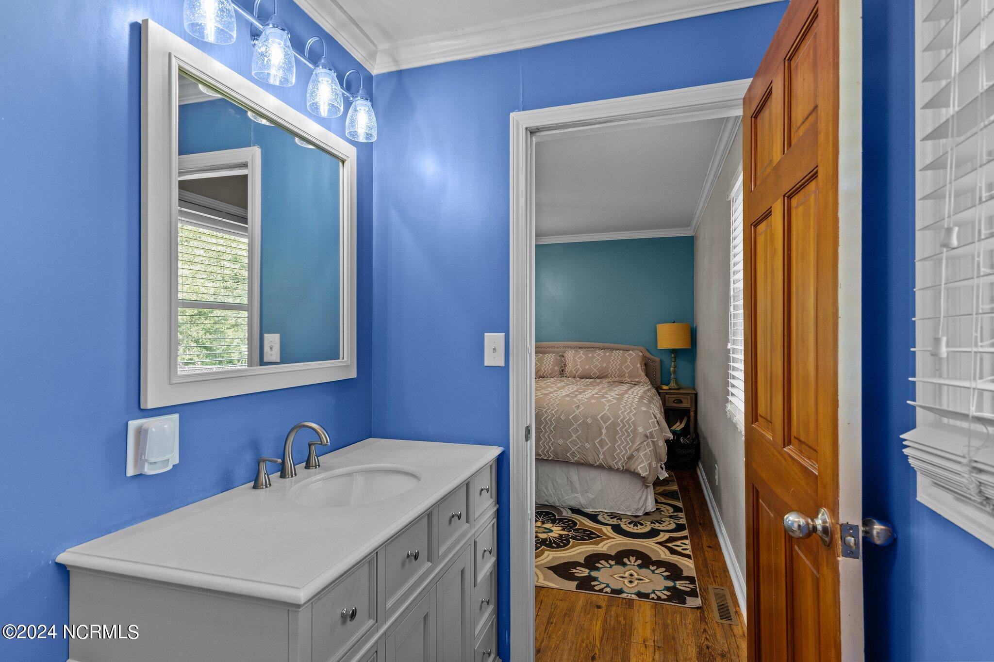 2202 North Road Morehead City, NC 28557 - Photo 37 of 47 Principal Bath