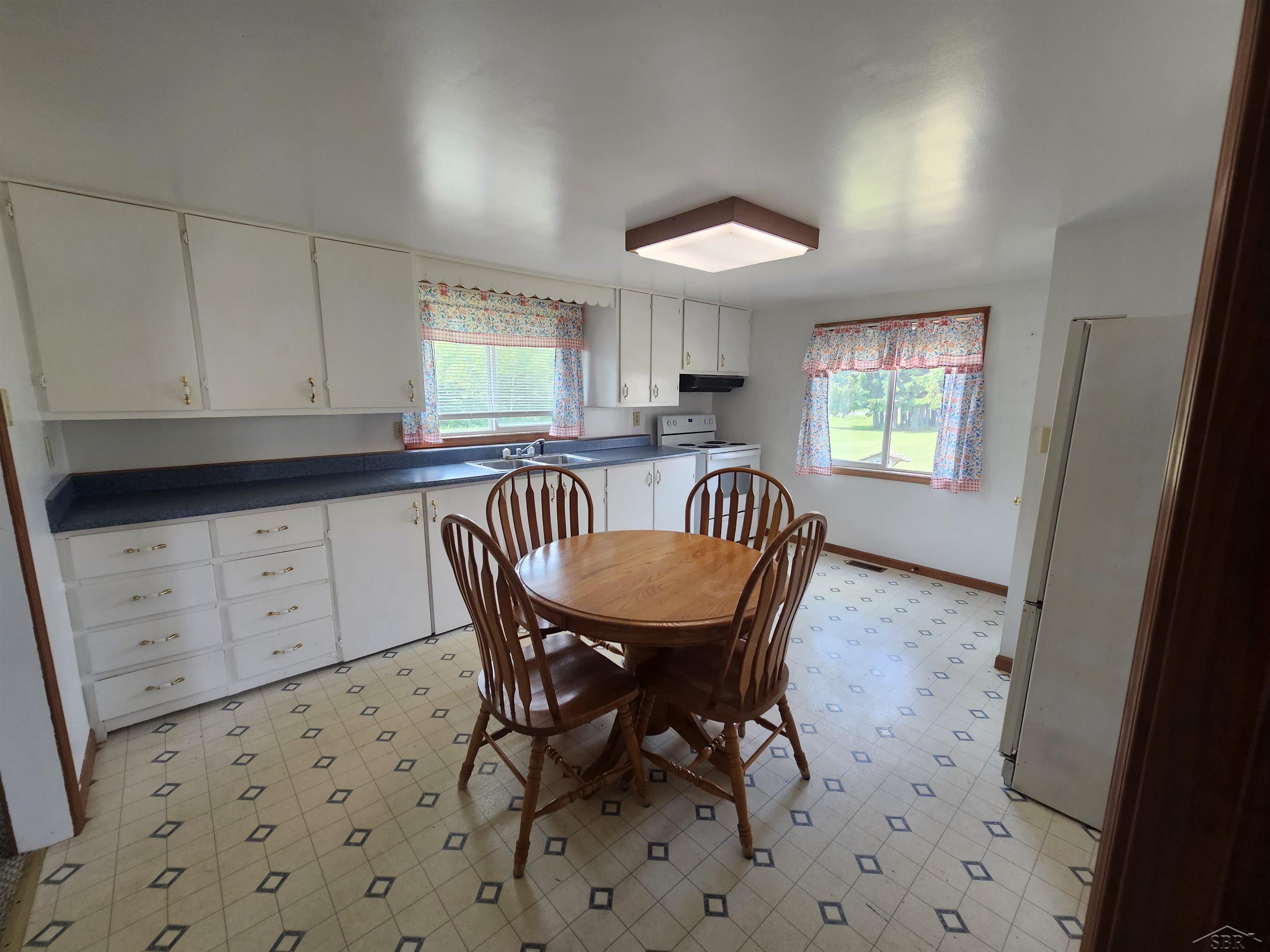 357 East Townline Road Pinconning, MI 48650 - Photo 8 of 36 50111229-7.JPG