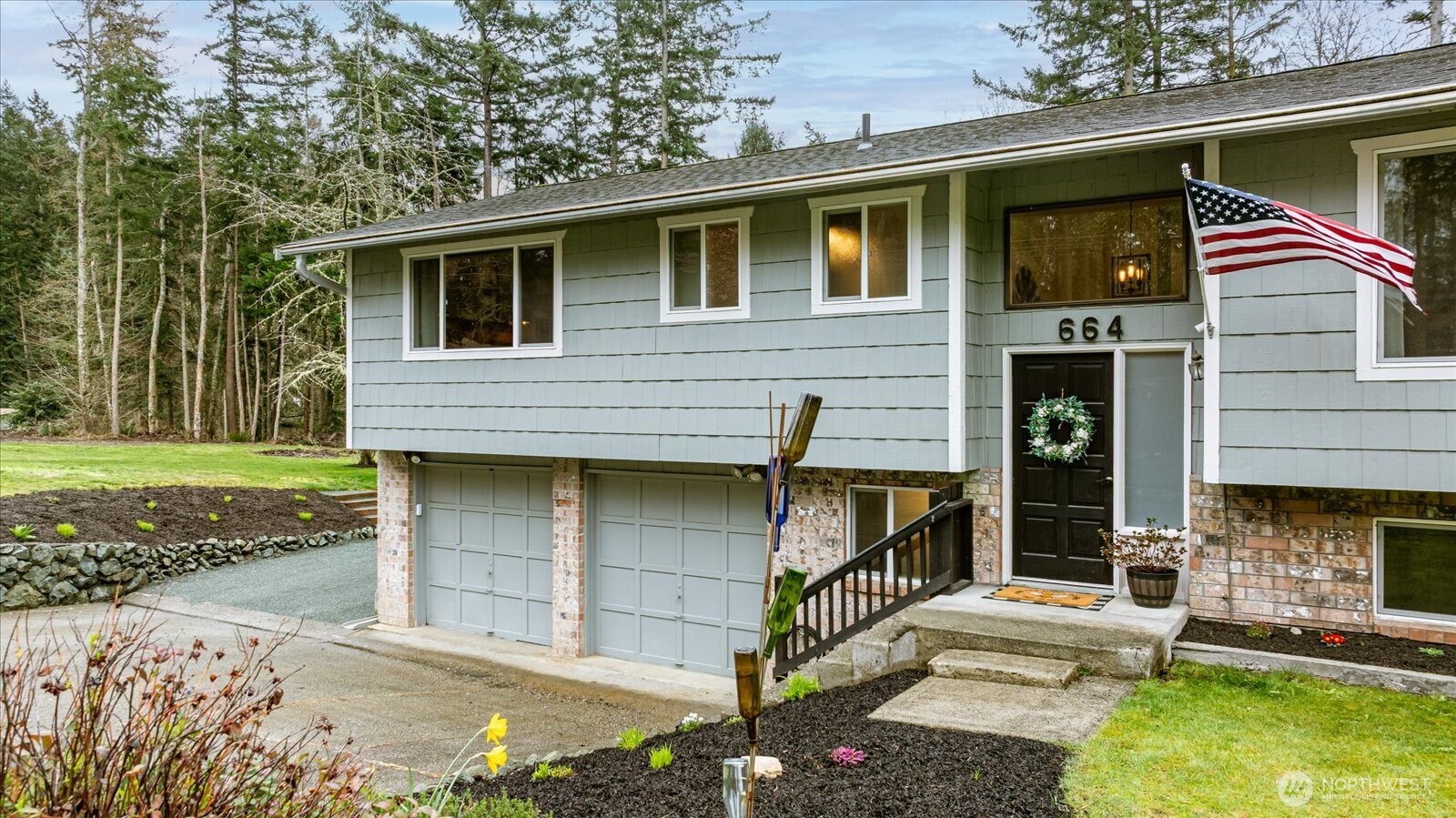 664 Limestone Lane Oak Harbor, WA 98277 - Photo 4 of 40