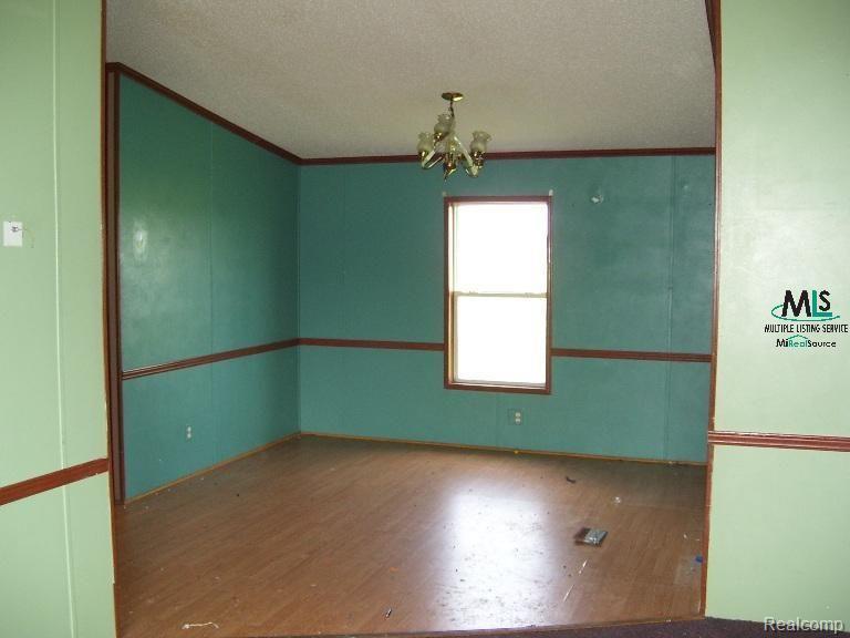 10428 Norman Road Avoca, MI 48006 - Photo 3 of 8 3 Dining Room