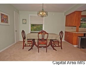2 Lambert Lane Springfield, IL 62704 - Photo 5 of 12