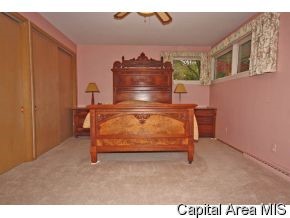 2 Lambert Lane Springfield, IL 62704 - Photo 7 of 12