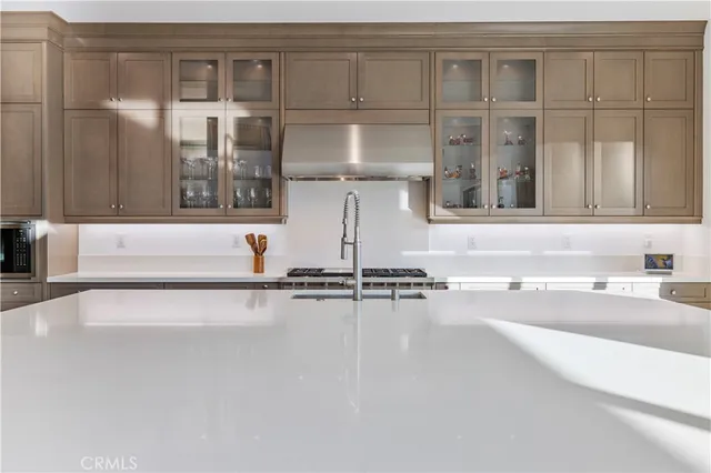 $1,950,000 | 24152 West Corte Ala, Valencia, CA 91354