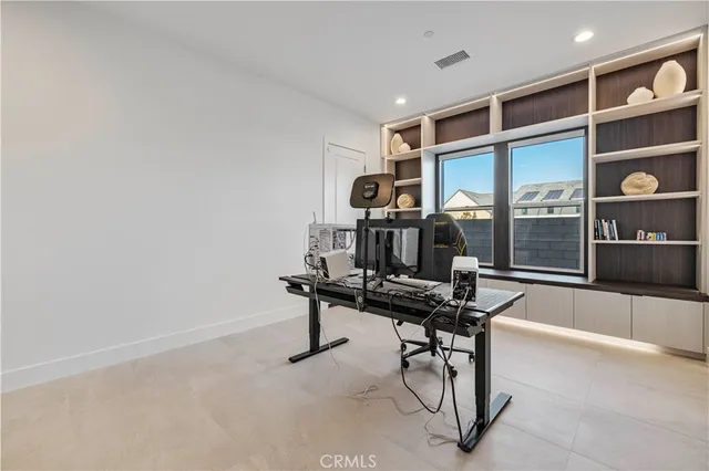 $1,950,000 | 24152 West Corte Ala, Valencia, CA 91354