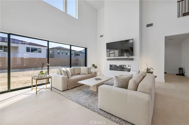 $1,950,000 | 24152 West Corte Ala, Valencia, CA 91354