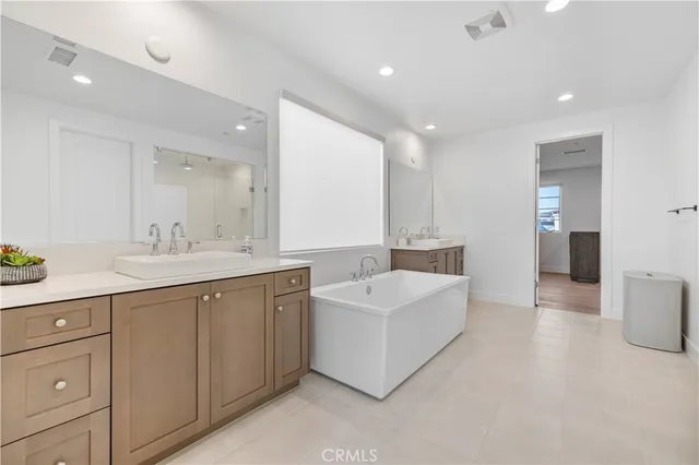 $1,950,000 | 24152 West Corte Ala, Valencia, CA 91354