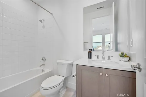 $1,950,000 | 24152 West Corte Ala, Valencia, CA 91354