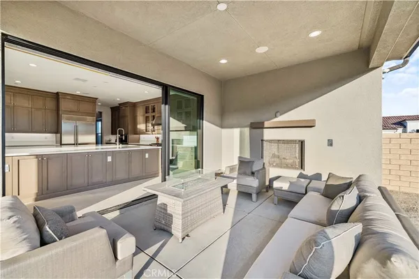 $1,950,000 | 24152 West Corte Ala, Valencia, CA 91354