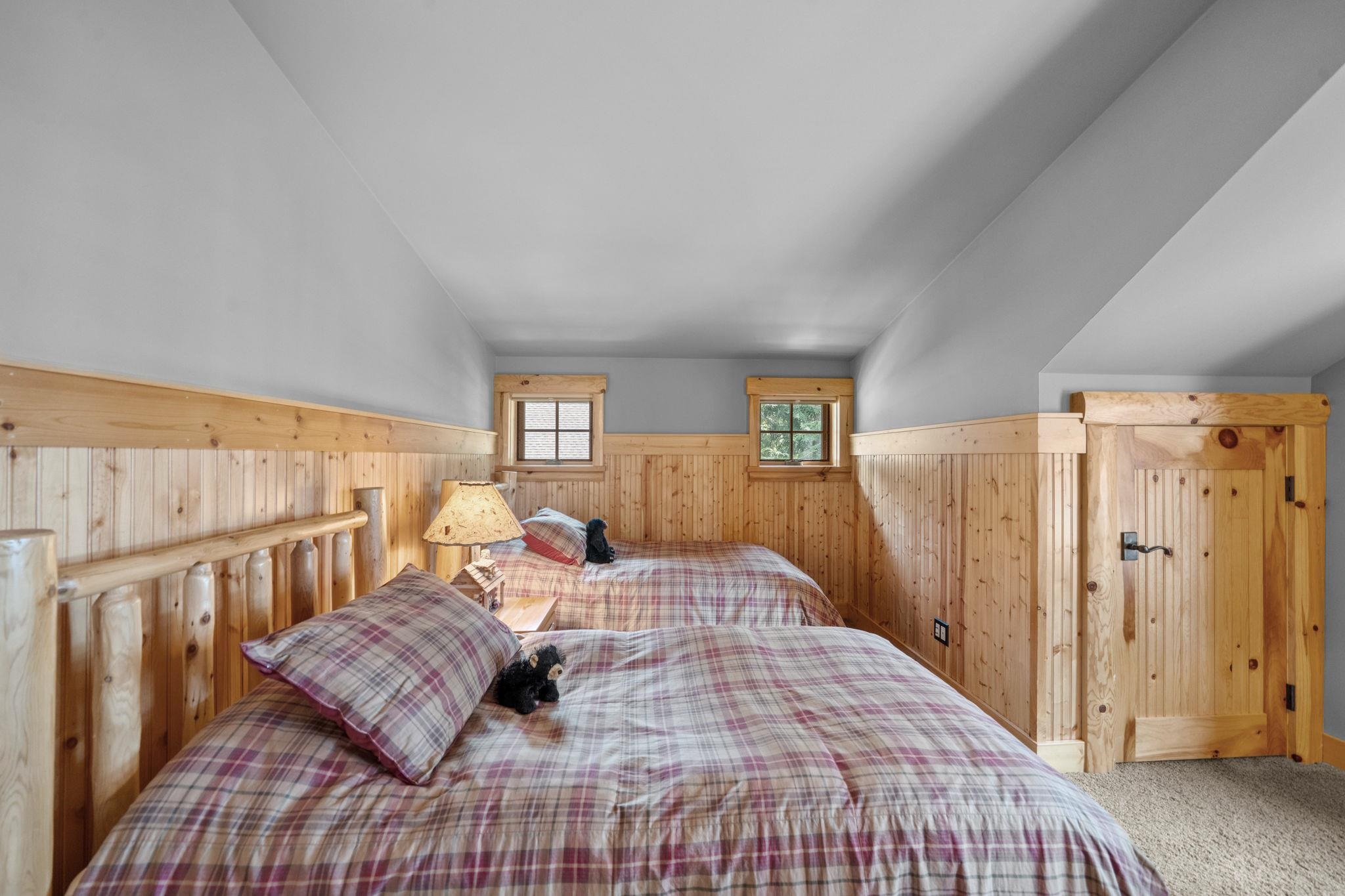 8739 Skegemog Point Road Williamsburg, MI 49690 - Photo 66 of 99 1949027-1cb718b6-b39f-484b-8ba0-a18578d2e3ea.JPG
