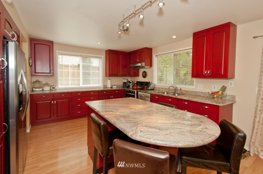 973 Goat Trail Loop Road Mukilteo, WA 98275 - Photo 8 of 15 Gallery Image 8