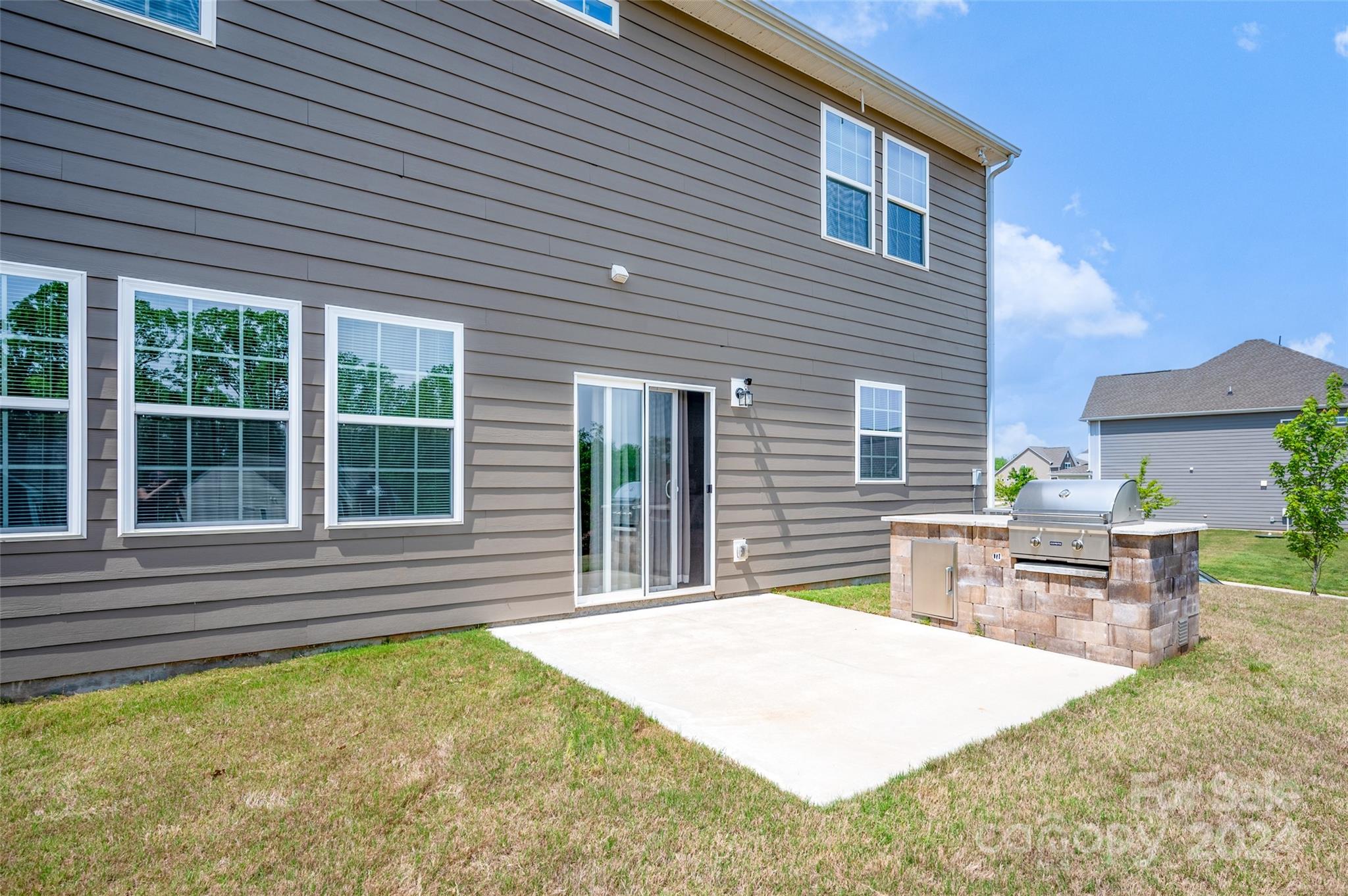 17405 Snug Harbor Road Charlotte, NC 28278 - Photo 6 of 32 Gallery Image 6