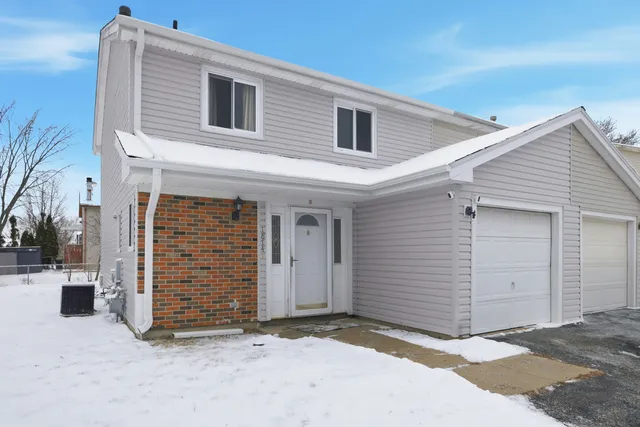 $245,000 | 1874 Windward Lane, Hanover Park, IL 60133