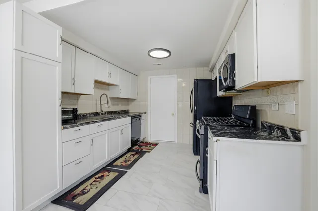 $245,000 | 1874 Windward Lane, Hanover Park, IL 60133